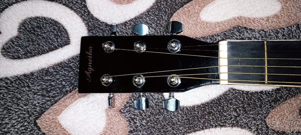 Продам новую гитару