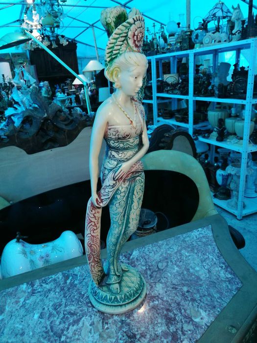 Statuie decor din praf de marmura cu rasina