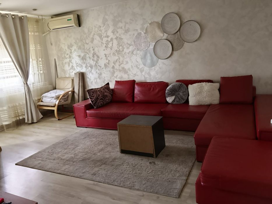 Vând apartament 3 camere