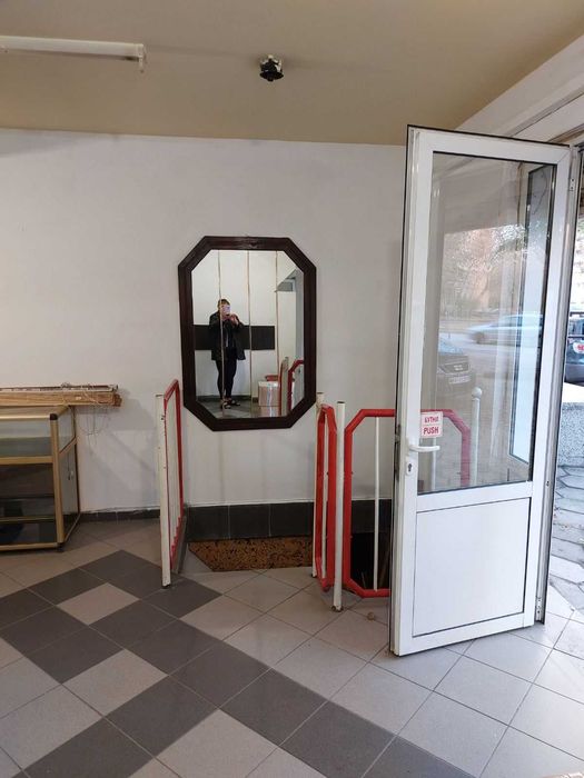 Дава се под наем Промишлена сграда в Пловдив, Кючук Париж - 45 кв.м за 200 € - Снимка #3