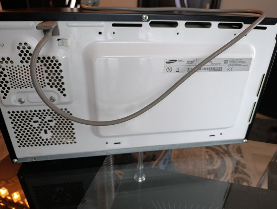 Микровълнова фурна 23 литра Samsung 850 W
