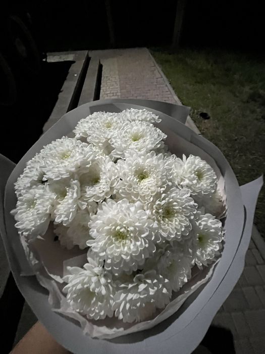 Бкет цветов сегодня брал