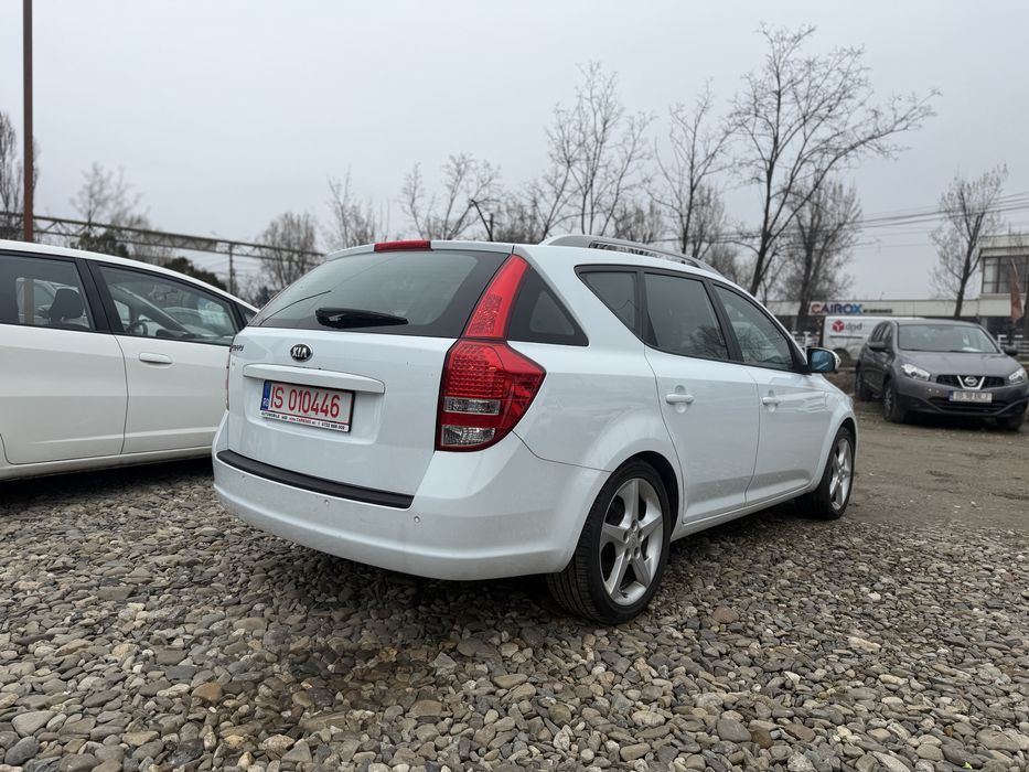 Kia Ceed 1.6 benzina automat, incalzire scaune, senzori parcare, rate!