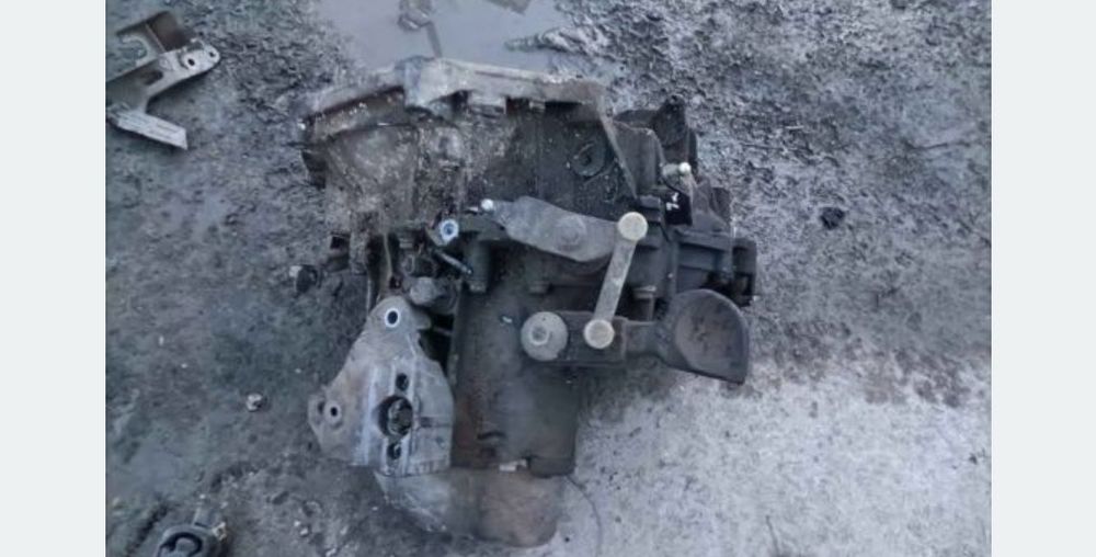 Cutie viteze:C2,C3,C3 Pluriel,Accept și schimb, bluza toc