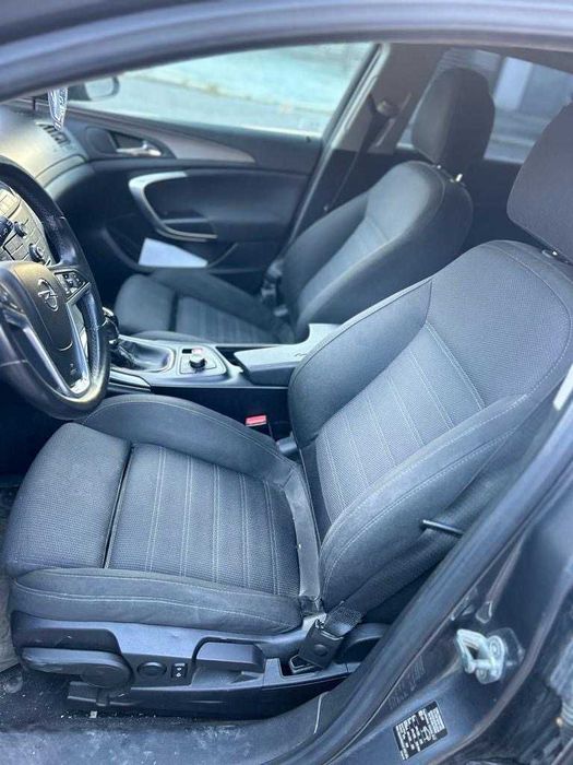 SUPER OFERTA Opel insignia 2010 130cp 2.0 VAND URGENT!! Pret 2000 EURO
