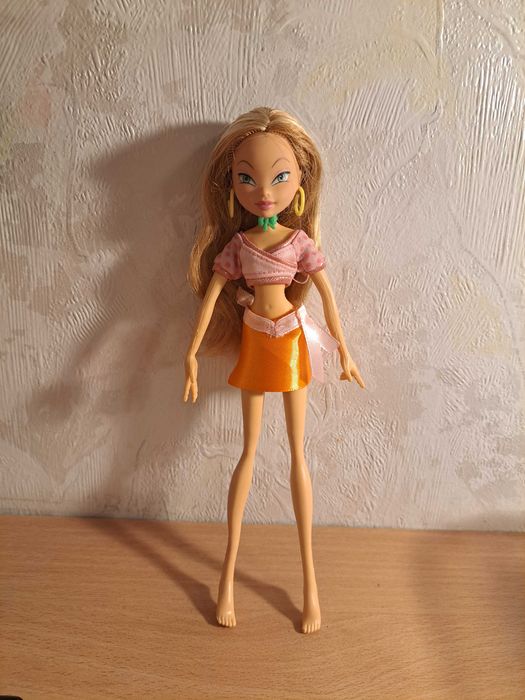 Кукла winx flora