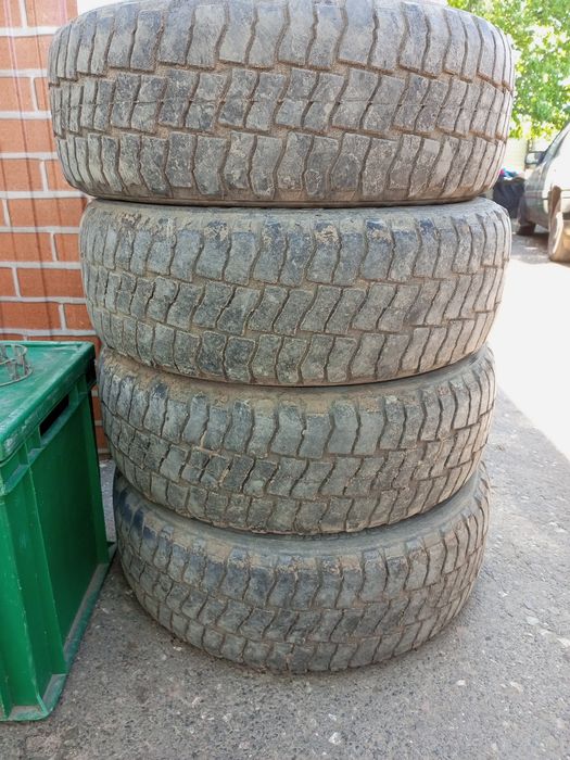 Резина 235/75/15