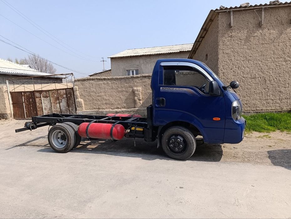 2014 йил кия бонго .133 талик мотор.6талик коробка кондиционер.