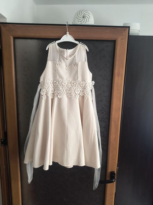 Rochiță pentru fetițe