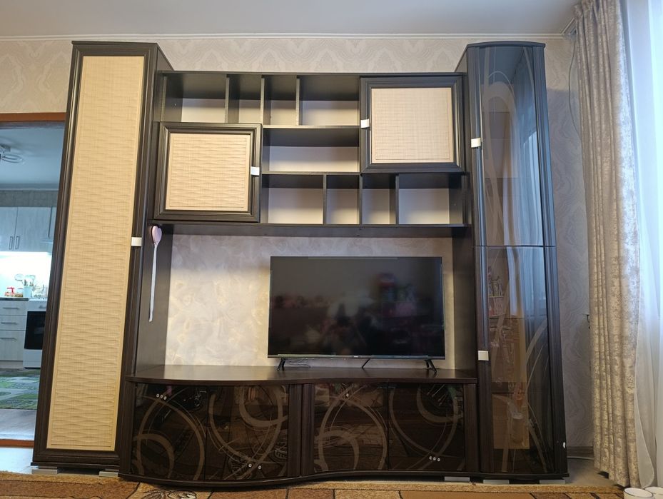 Продам стенку...