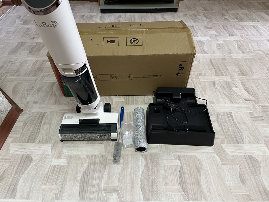 Пылесос Le Bot Y 20 белый