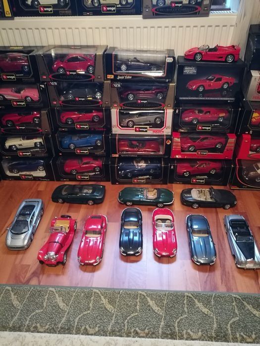 Diverse machete 1:18