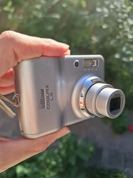 Компактен дигитален фотоапарат NIKON COOLPIX L4