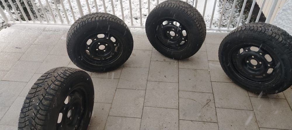 Шины шипованый с дисками