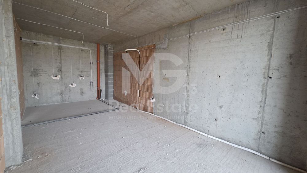 Продава се Двустаен апартамент в Пловдив, Остромила - 66 кв.м за 1302 €/кв.м - Снимка #1