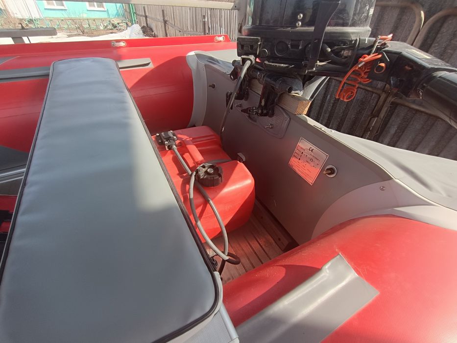 Продам лодку Роял Марин