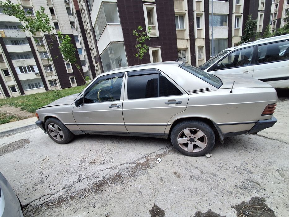 Продам мерседес 190!