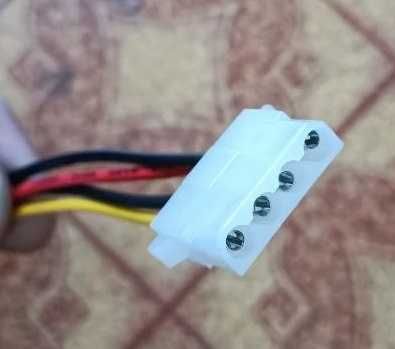 Кабель питания Cablexpert SATA - Molex CC-SATA-PS-M