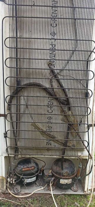 Продам холодильник indesit