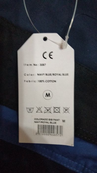 Costum de salopetă cu pieptar