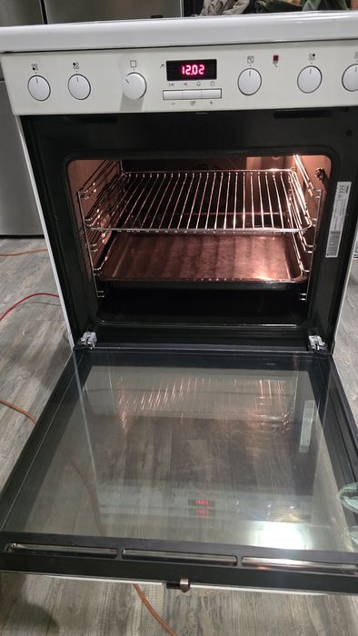 Печка Voss Electrolux induction