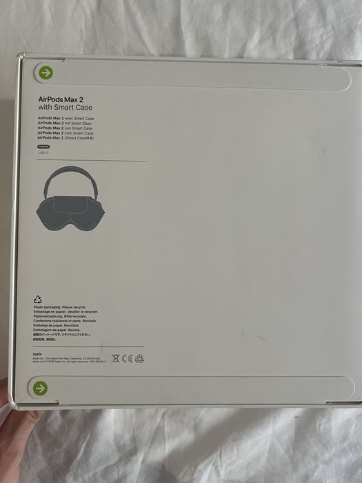 Selling Airpods Max 2 Violet