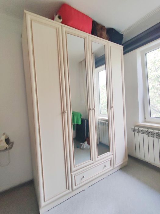 Шкаф (шифоньер) белый 220/180