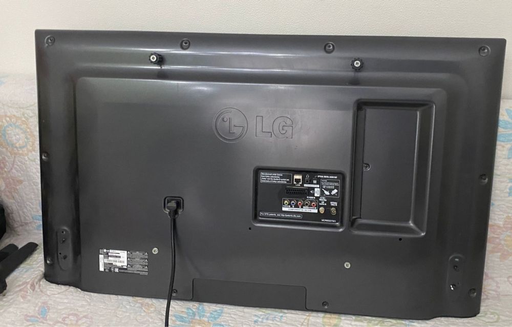 Продам телевизор lg