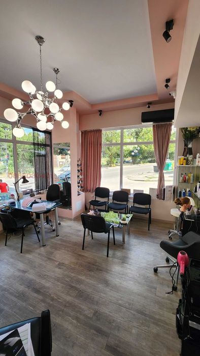 Дава се под наем  в Плевен, Идеален център -  кв.м за 127.5 € - Снимка #3