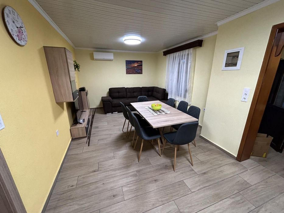 Къща под наем в Керамоти до морето