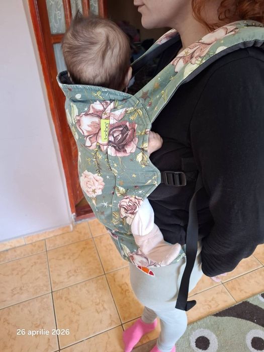 Marsupiu ergonomic se poate folosi de la nastere