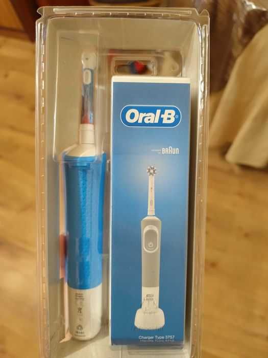 Детска електрическа четка за зъби Oral b Frozen