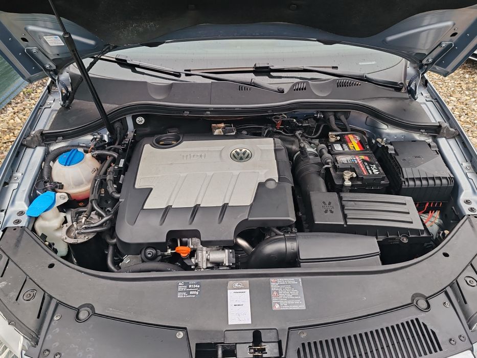 Vând VW Passat 2.0 Tdi BLUEMOTION