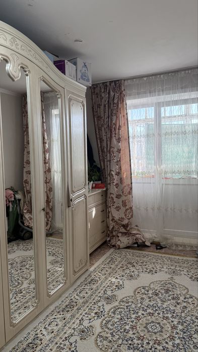 Продам спальный гарнитур