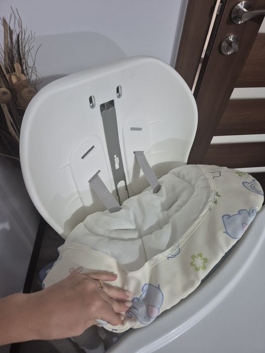 Scaun masă pentru bebe