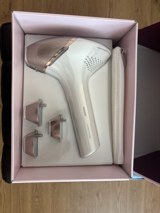 Lumea Seria 9900 Epilator IPL cu SenseIQ