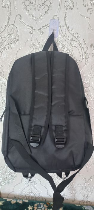 Bolalar uchun maktab sumkasi Universal Katta kitoblar sigadi