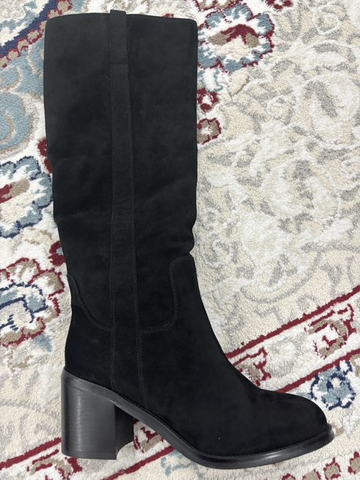 Зимние замшевые сапоги Basconi