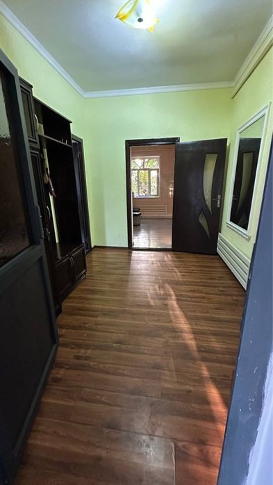 Кўчиб киришга тайёр уй сотилади. Катта ховлили, арзон ва қулай жойда