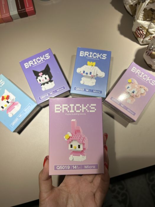 Подарки, конструкторы, косметички для девочек