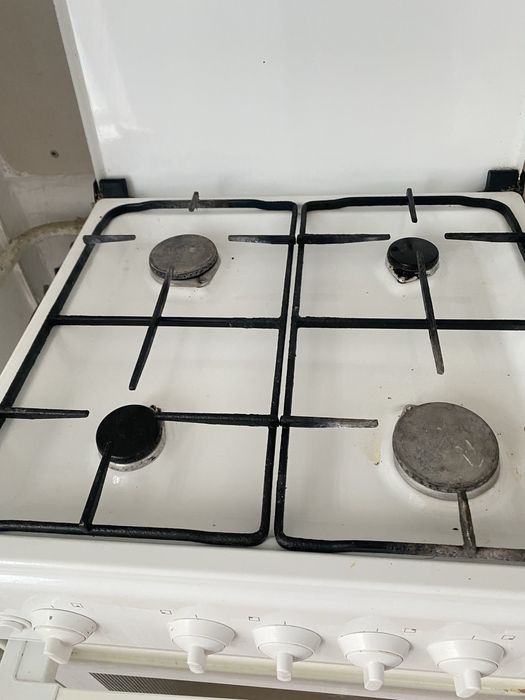 Продам газовую плиту