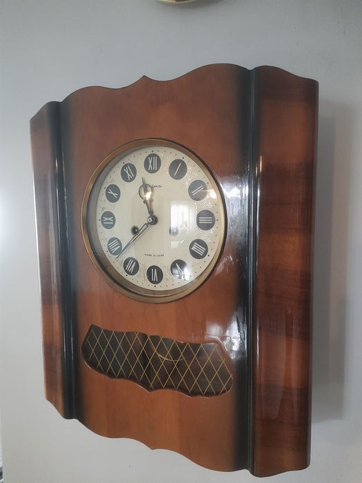Ceas de perete Yantar, aproape nou.