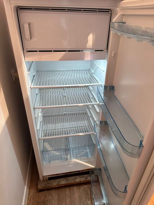 Холодильник сатылады жедел түрде