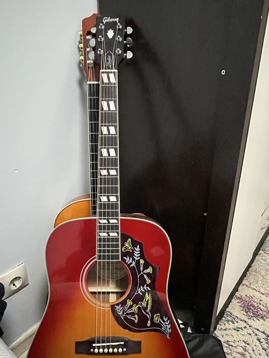 Gibson Hummingbird