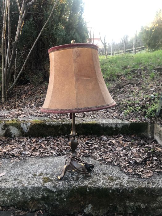 Veioză antică cu picior de alamă