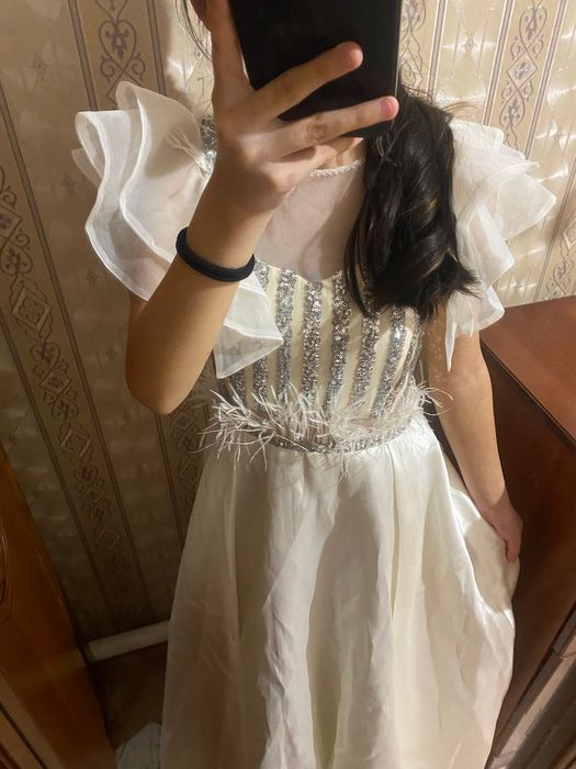 Продам бальные платье