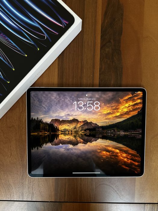iPad Pro 12.9 + Magic keyboard в идеальнейшем состоянии