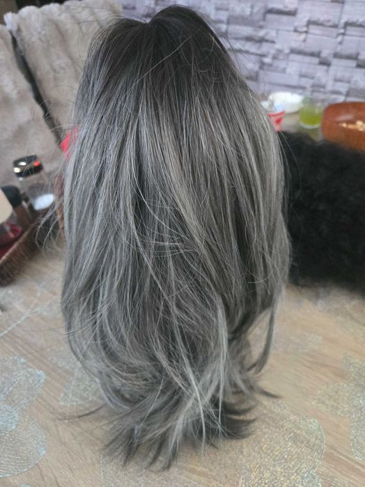 Перуки по  60 евро намалена 50 евро