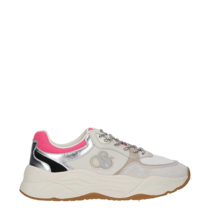 Patrizia Pepe, Dsquared2, Jimmy Choo, Zanotti, Kors, Nike