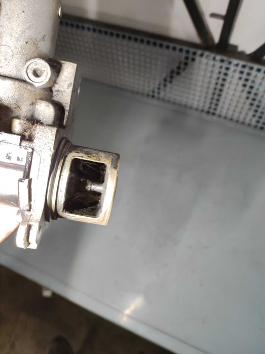 Egr volkswagen vw golf 5 1.9 BLS cod 03g131502 03g131501n